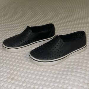 Native shoes - Miles size 3